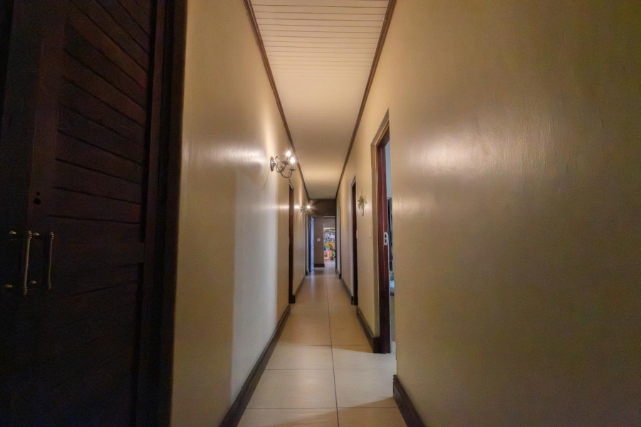 5 Bedroom Property for Sale in Protea Park North West